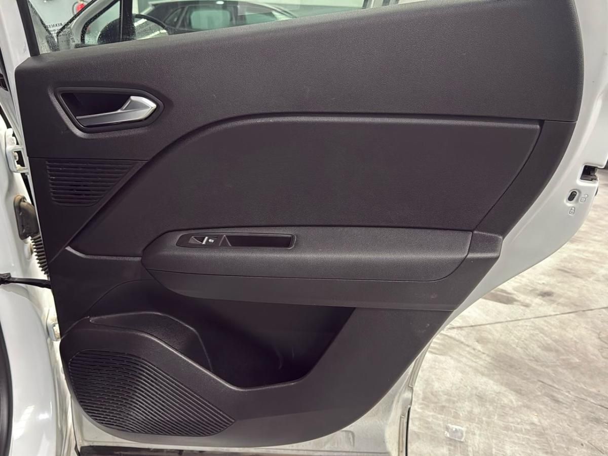 renault-captur-2022-hibrido-a-gasolina-1598cc