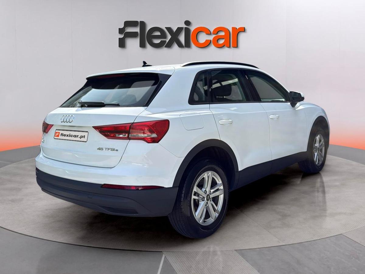 audi-q3-2022-hibrido-a-gasolina-1395cc