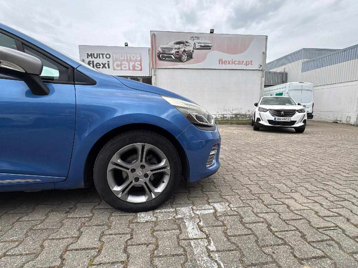 renault-clio-sport-tourer-2015-diesel-1461cc