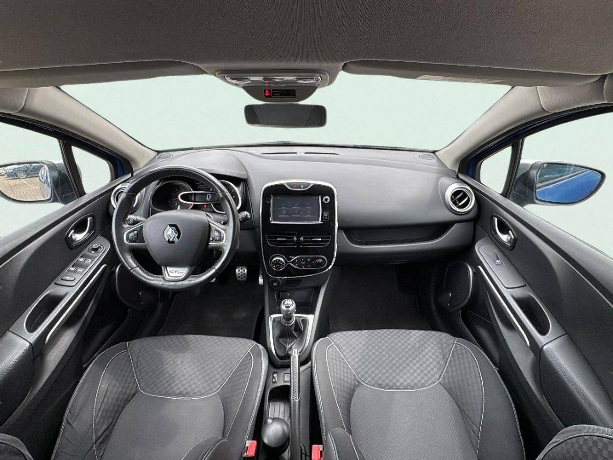 renault-clio-sport-tourer-2015-diesel-1461cc