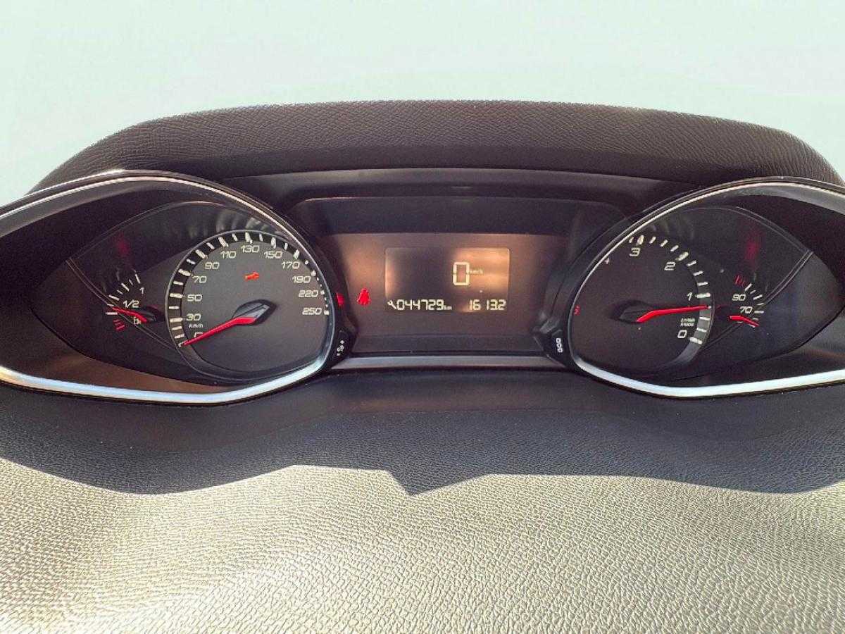 peugeot-308-sw-2018-diesel-1499cc