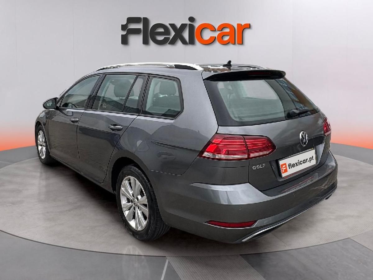 volkswagen-golf-variant-2018-diesel-1598cc