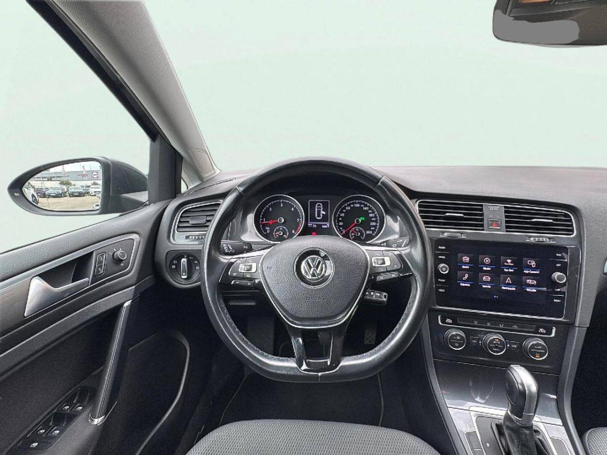 volkswagen-golf-variant-2018-diesel-1598cc