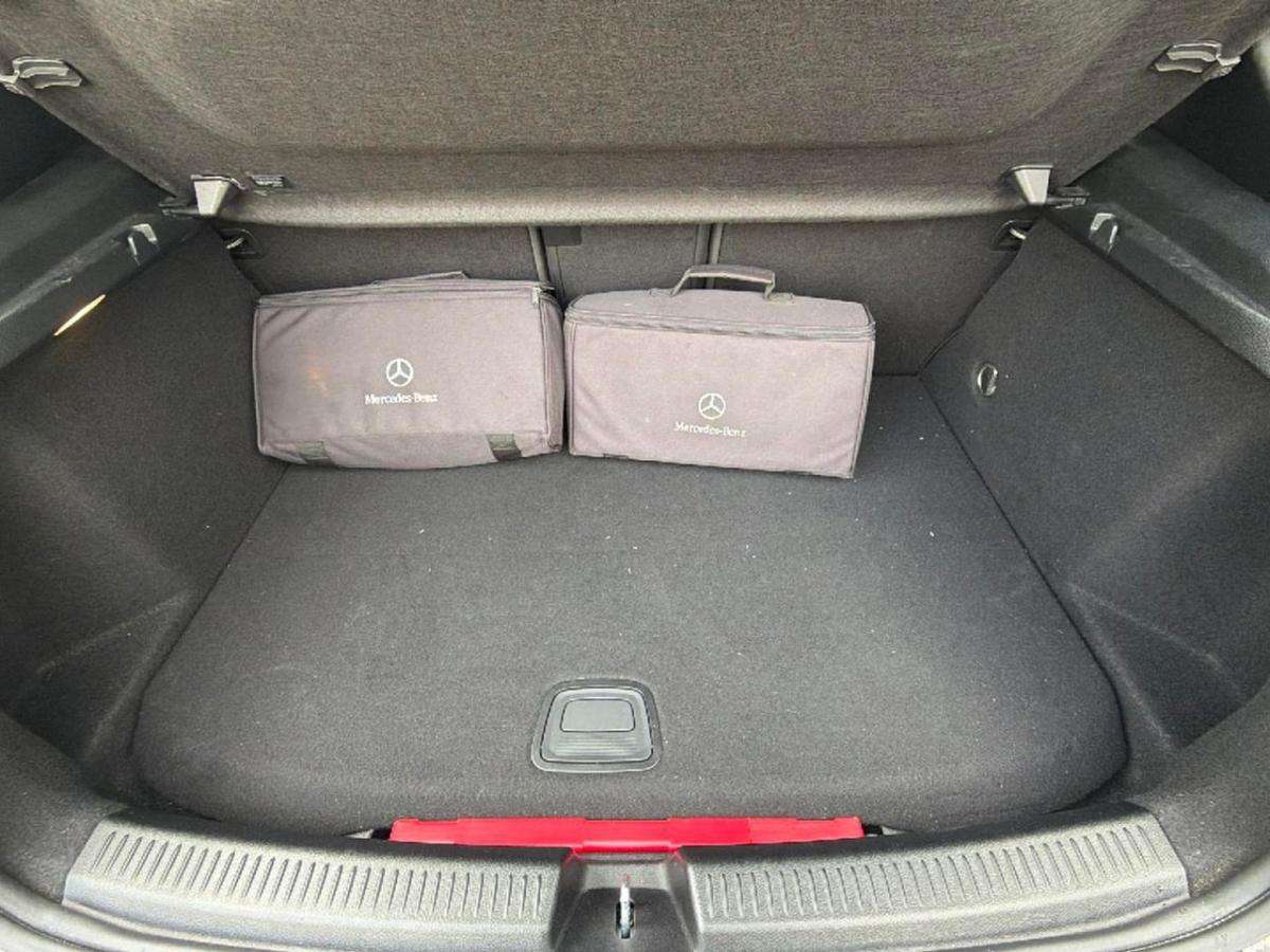 mercedes-benz-classe-a-2021-hibrido-a-gasolina-1332cc