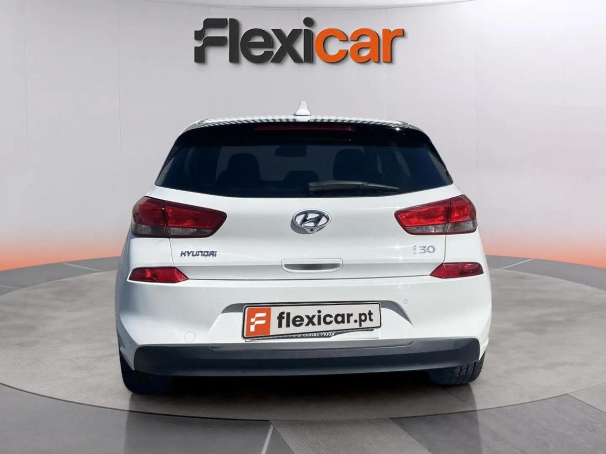 hyundai-i30-2018-diesel-1598cc
