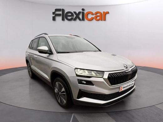 skoda-karoq-2023-gasolina-999cc