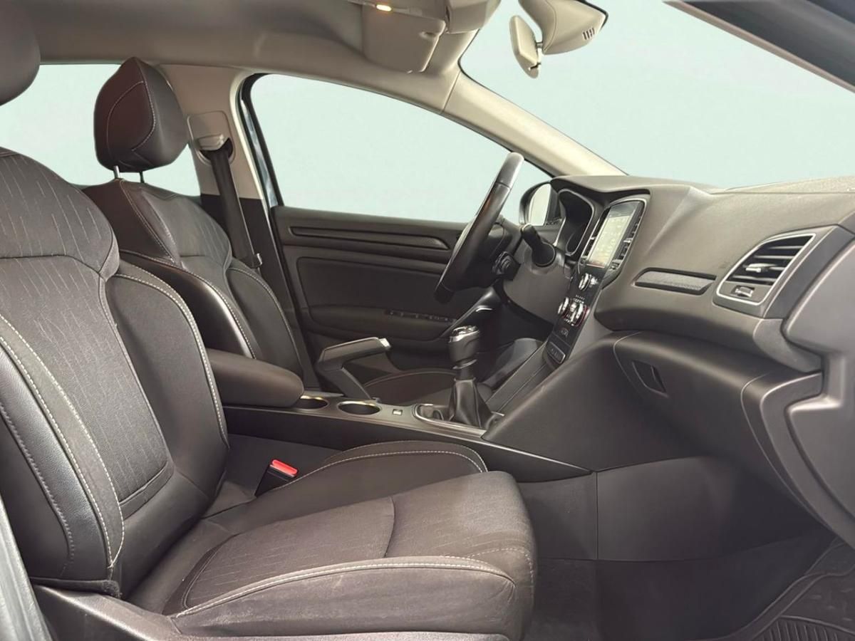 renault-megane-sport-tourer-2019-diesel-1461cc