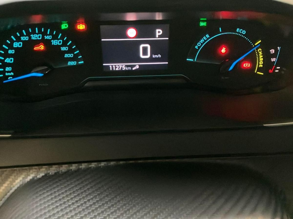 peugeot-208-2025-hibrido-a-gasolina-1199cc
