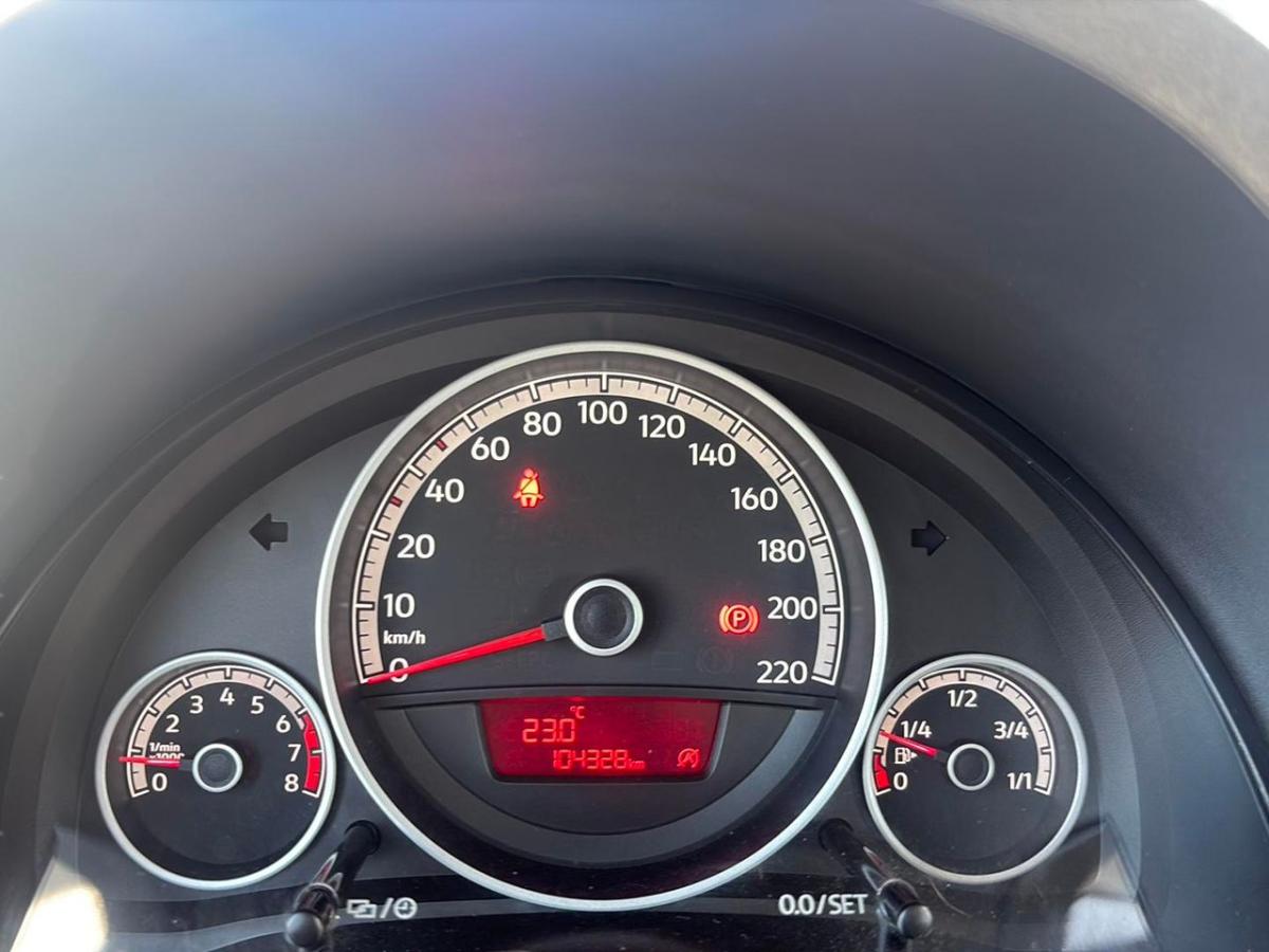 volkswagen-up-2016-gasolina-999cc