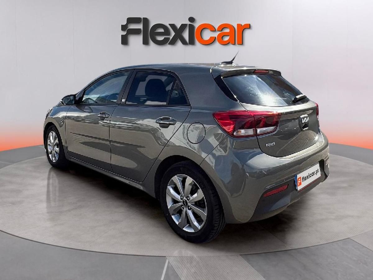 kia-rio-2023-gasolina-998cc