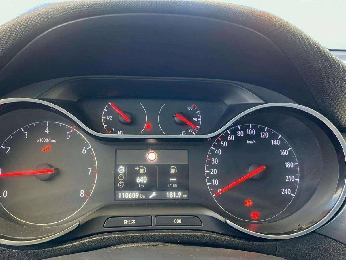 opel-crossland-2021-diesel-1499cc
