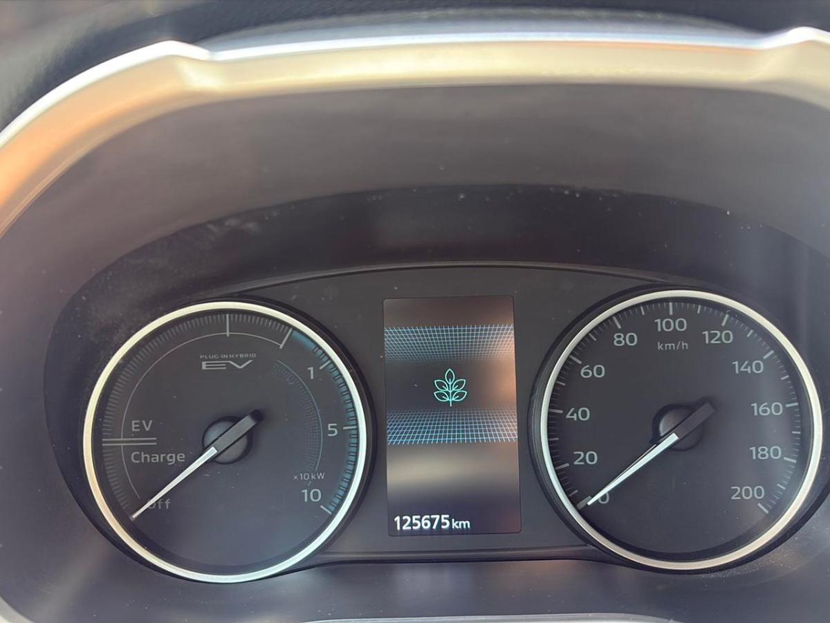 mitsubishi-eclipse-cross-2022-hibrido-a-gasolina-2360cc