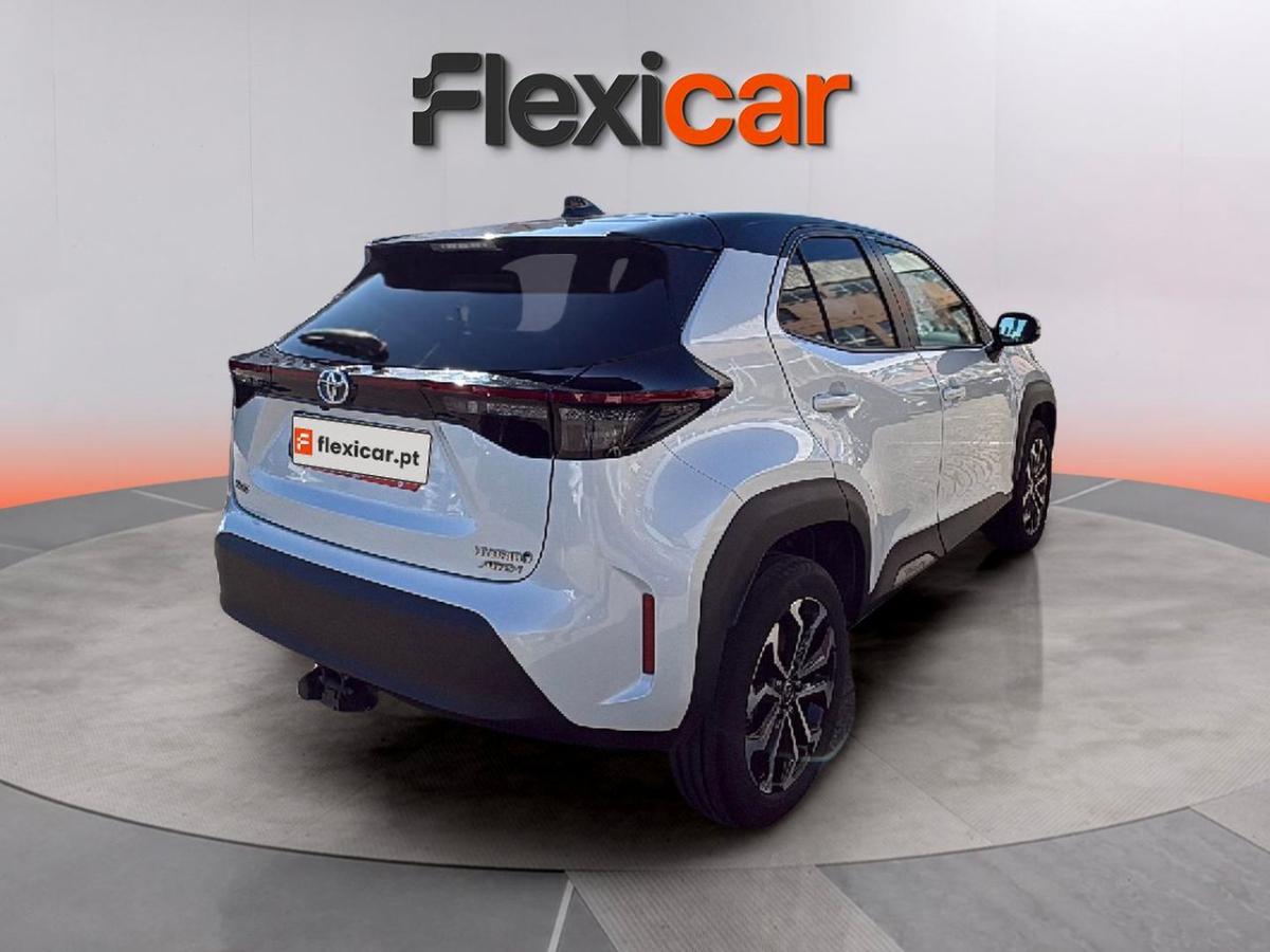 toyota-yaris-cross-2023-hibrido-a-gasolina-1490cc