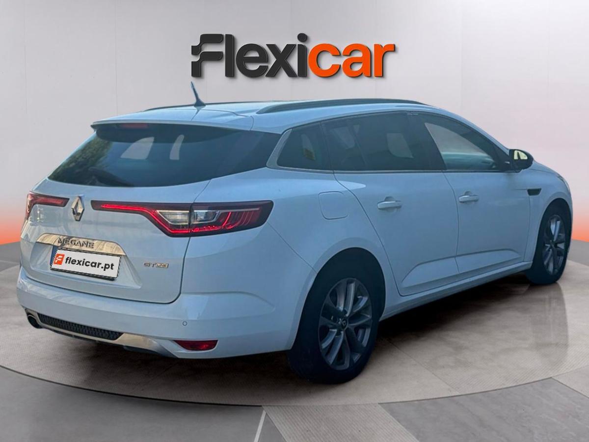 renault-megane-sport-tourer-2017-diesel-1461cc