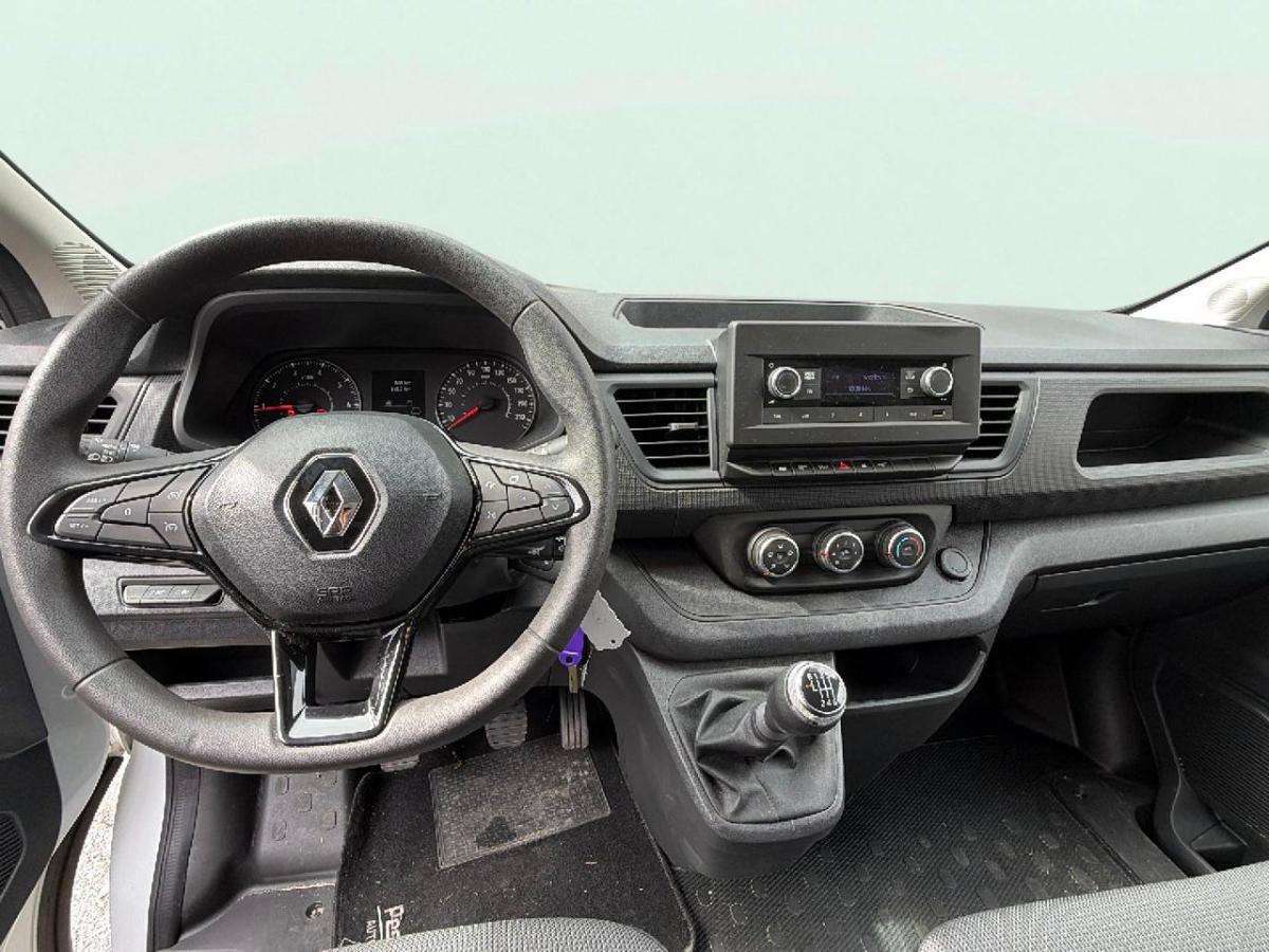 renault-trafic-2024-diesel-1997cc