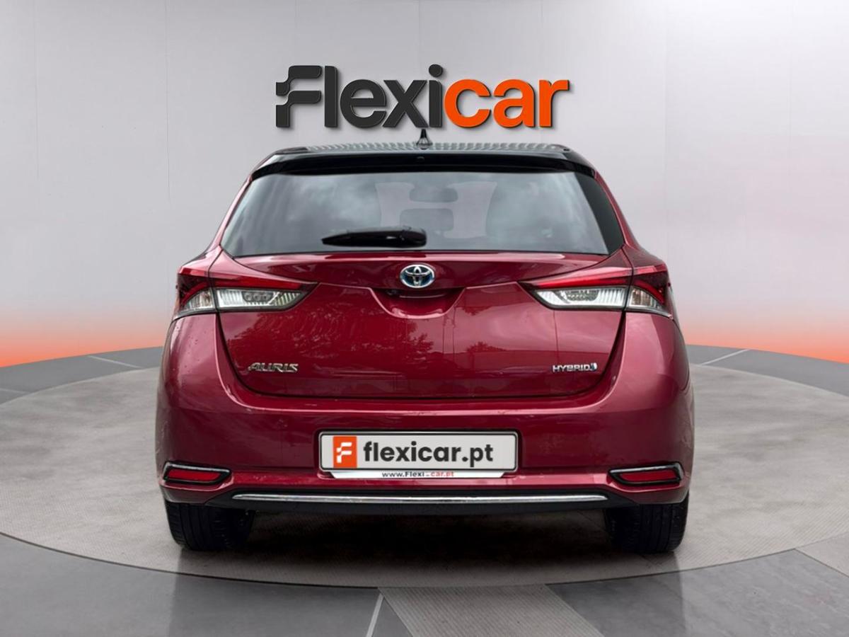 toyota-auris-2017-hibrido-a-gasolina-1798cc
