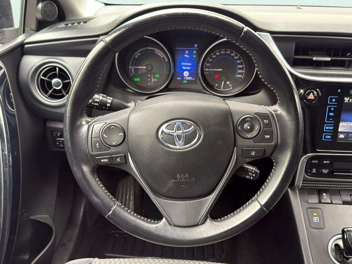 toyota-auris-2017-hibrido-a-gasolina-1798cc