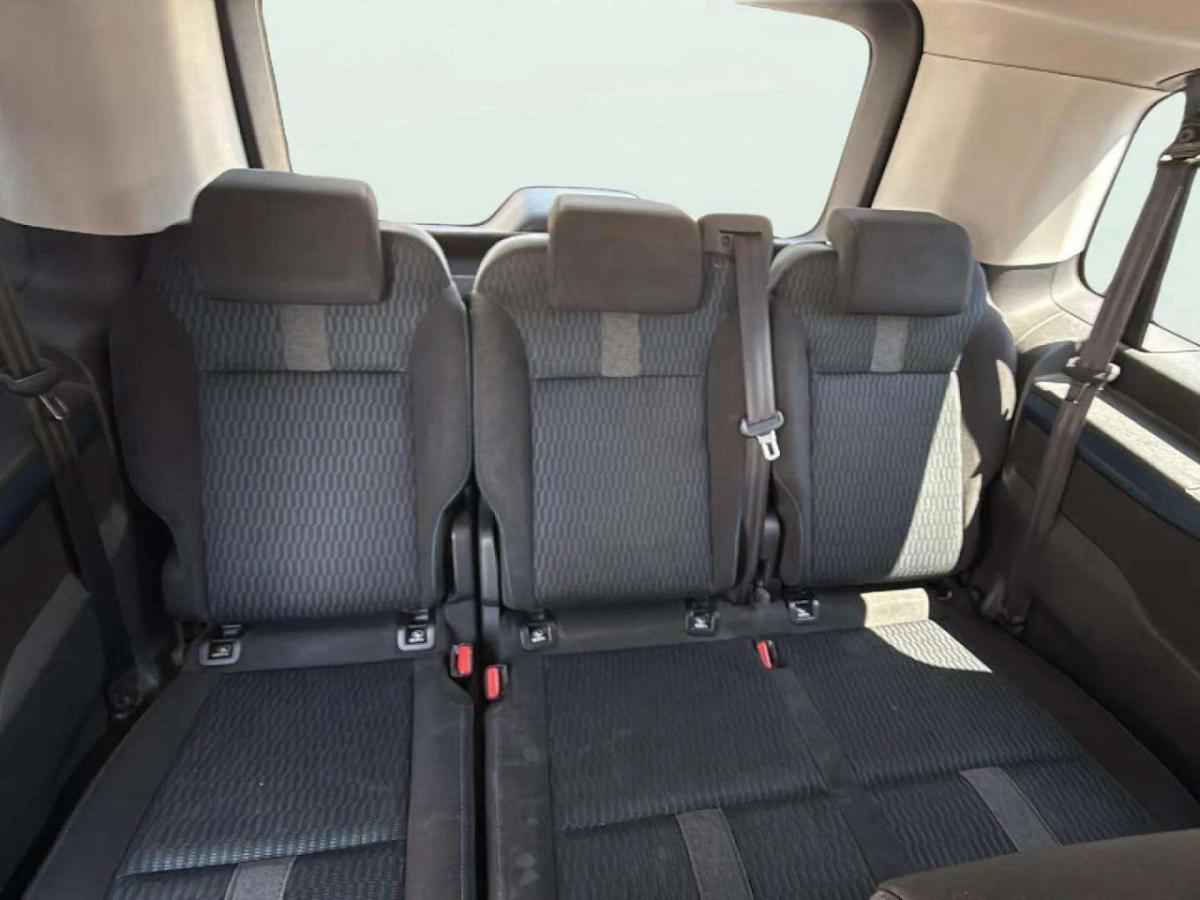 peugeot-traveller-2018-diesel-1560cc