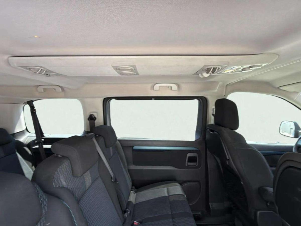 peugeot-traveller-2018-diesel-1560cc