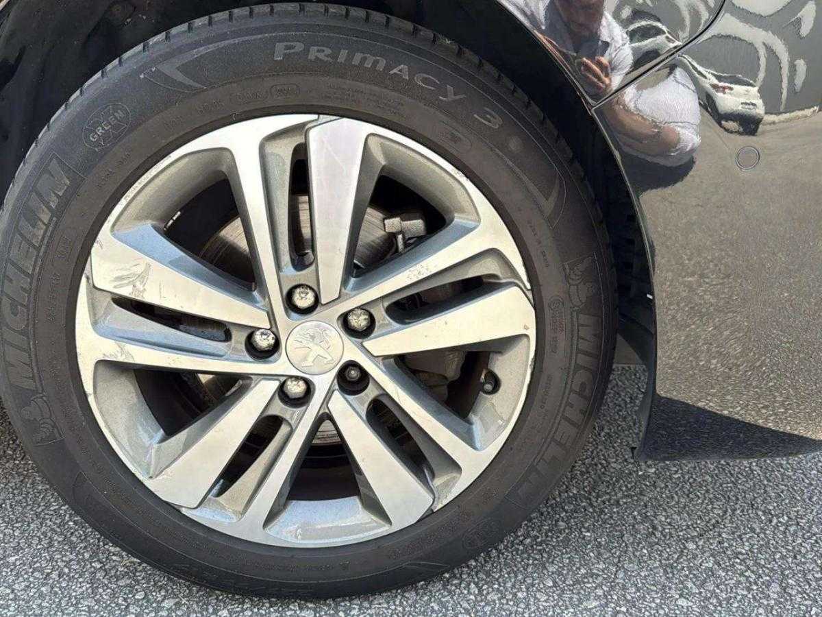 peugeot-traveller-2018-diesel-1560cc