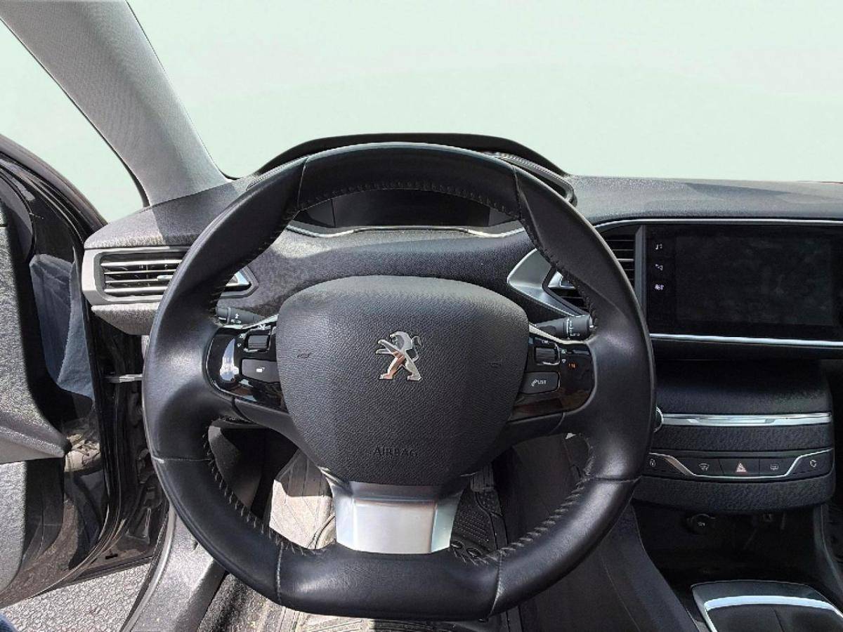 peugeot-308-sw-2021-diesel-1499cc
