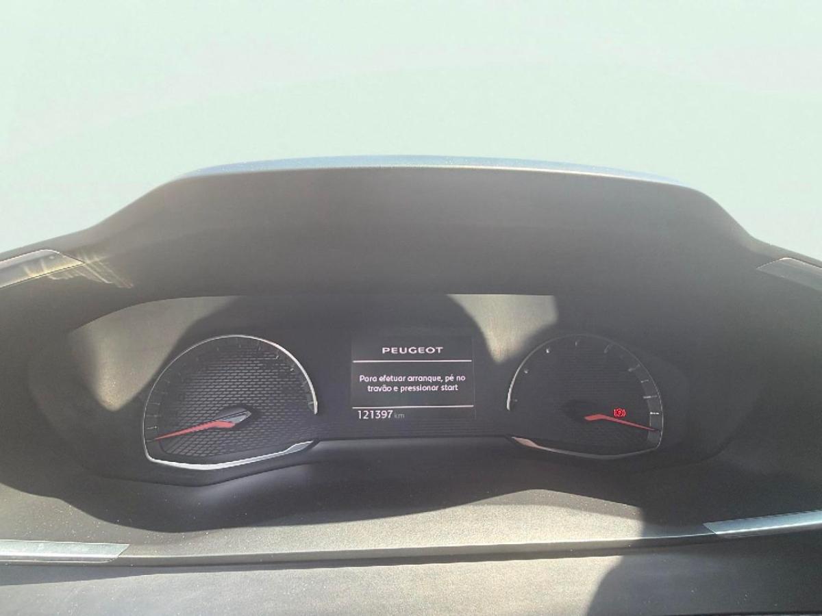 peugeot-208-2021-gasolina-1199cc