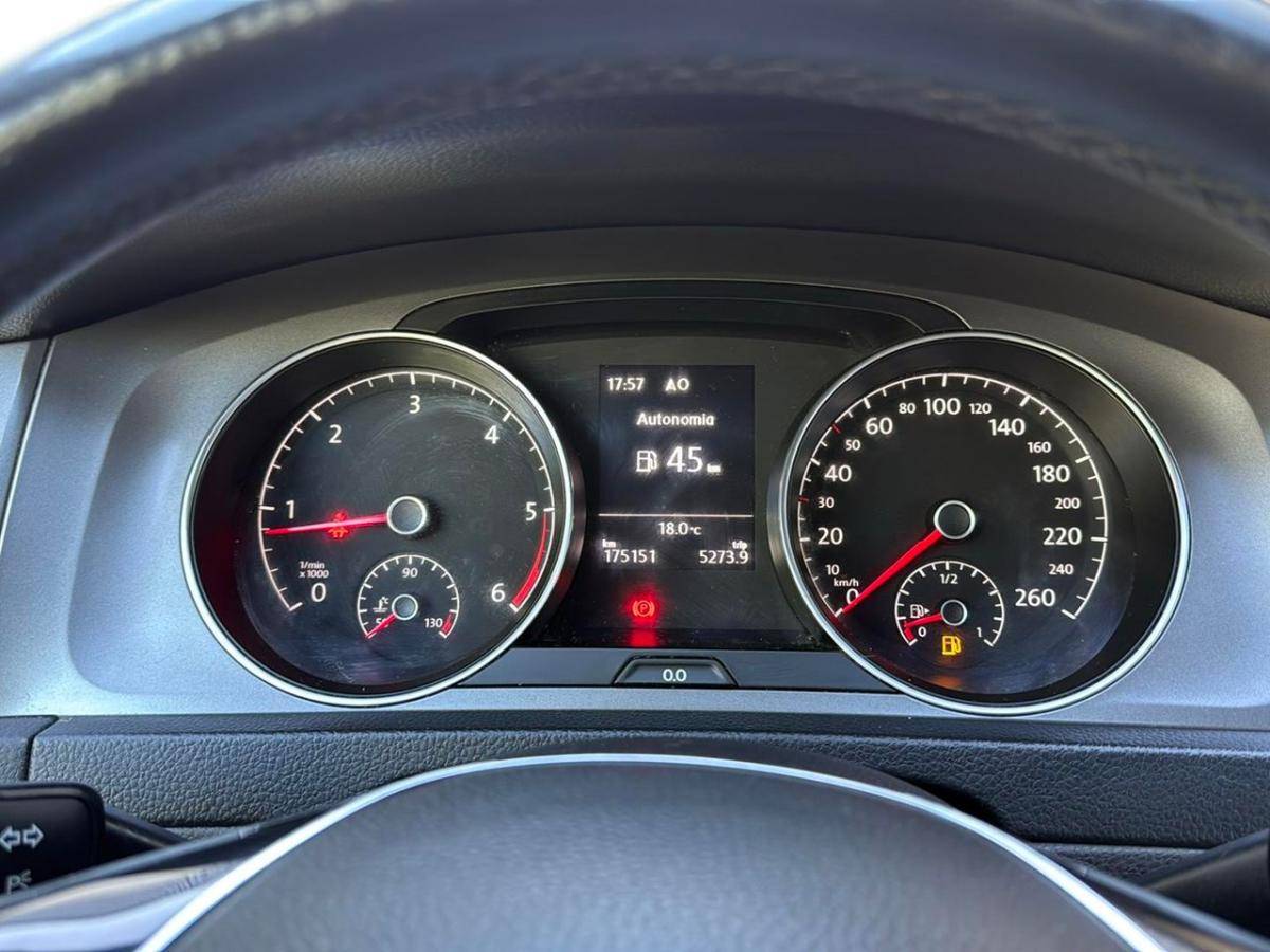 volkswagen-golf-variant-2014-diesel-1598cc