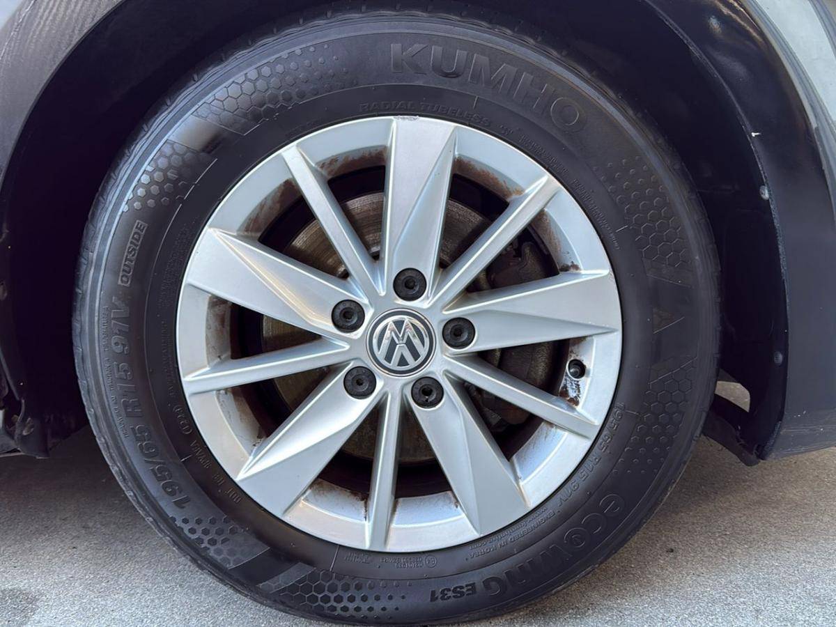 volkswagen-golf-variant-2014-diesel-1598cc