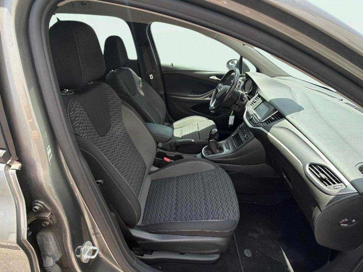 opel-astra-sport-tourer-2021-diesel-1496cc