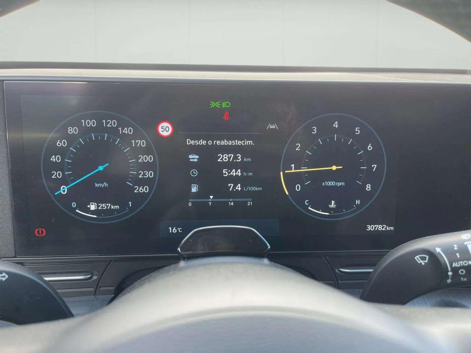 hyundai-kauai-2024-gasolina-998cc