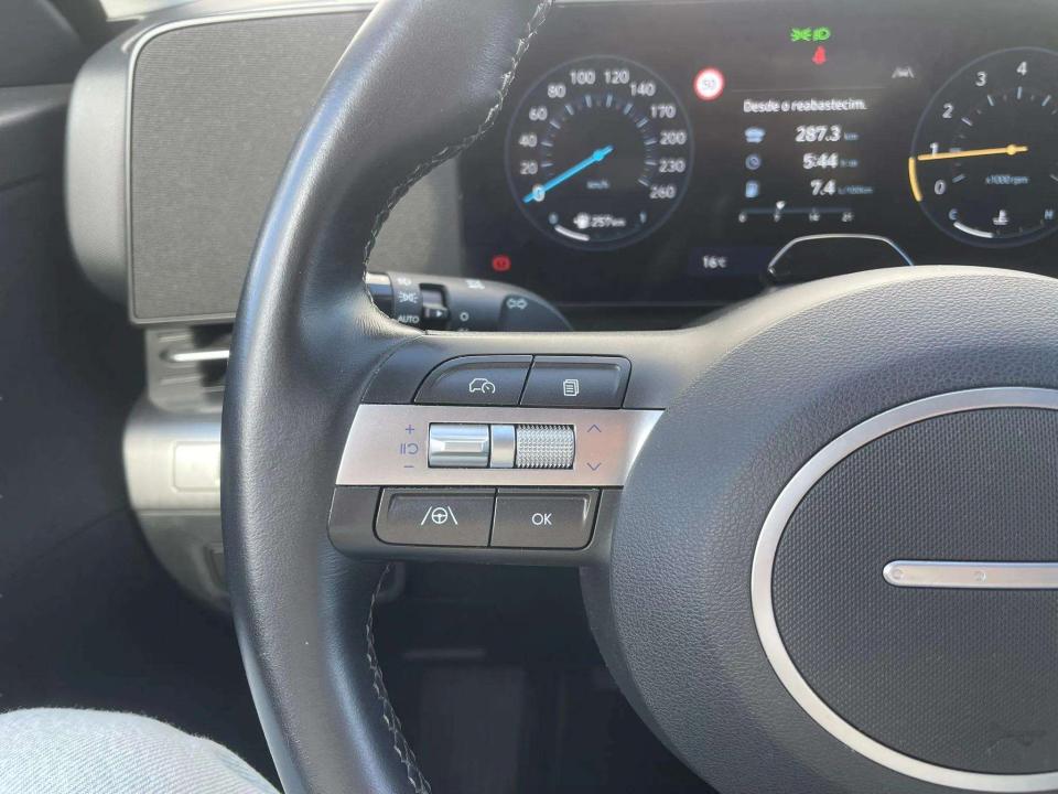 hyundai-kauai-2024-gasolina-998cc