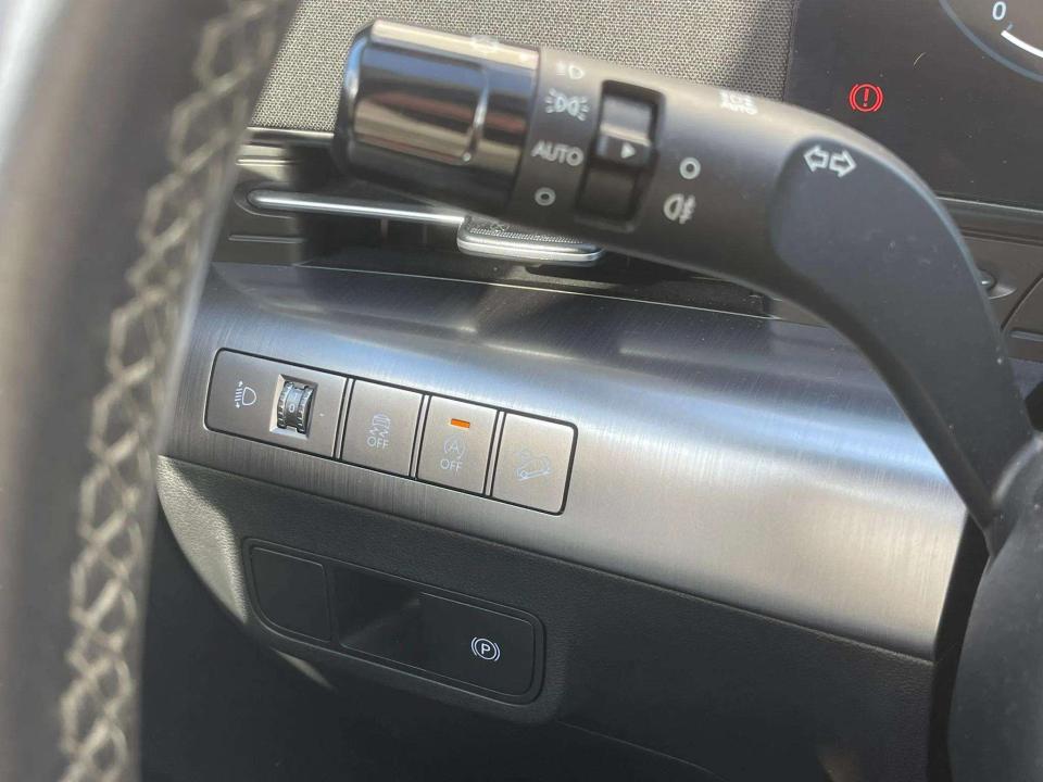 hyundai-kauai-2024-gasolina-998cc