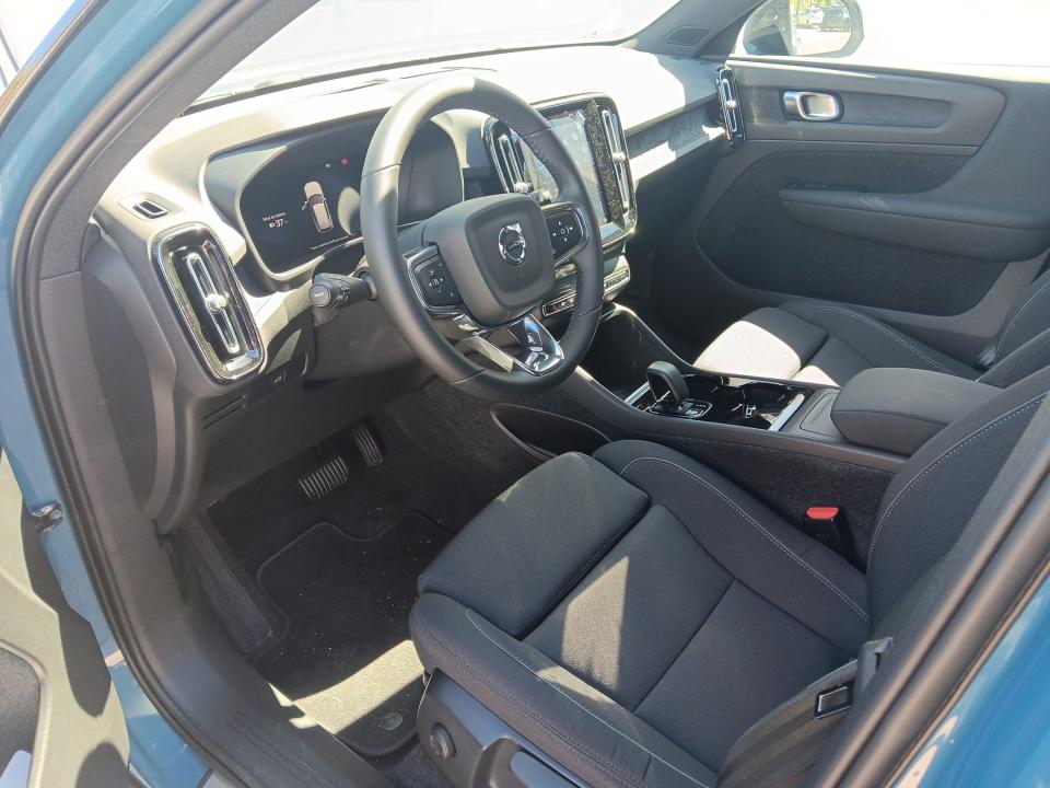 volvo-xc40-2023-eletrico-0cc