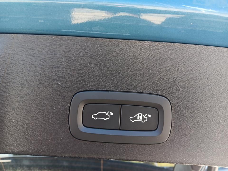 volvo-xc40-2023-eletrico-0cc