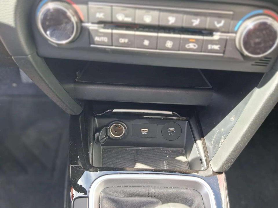 kia-xceed-2026-gasolina-998cc