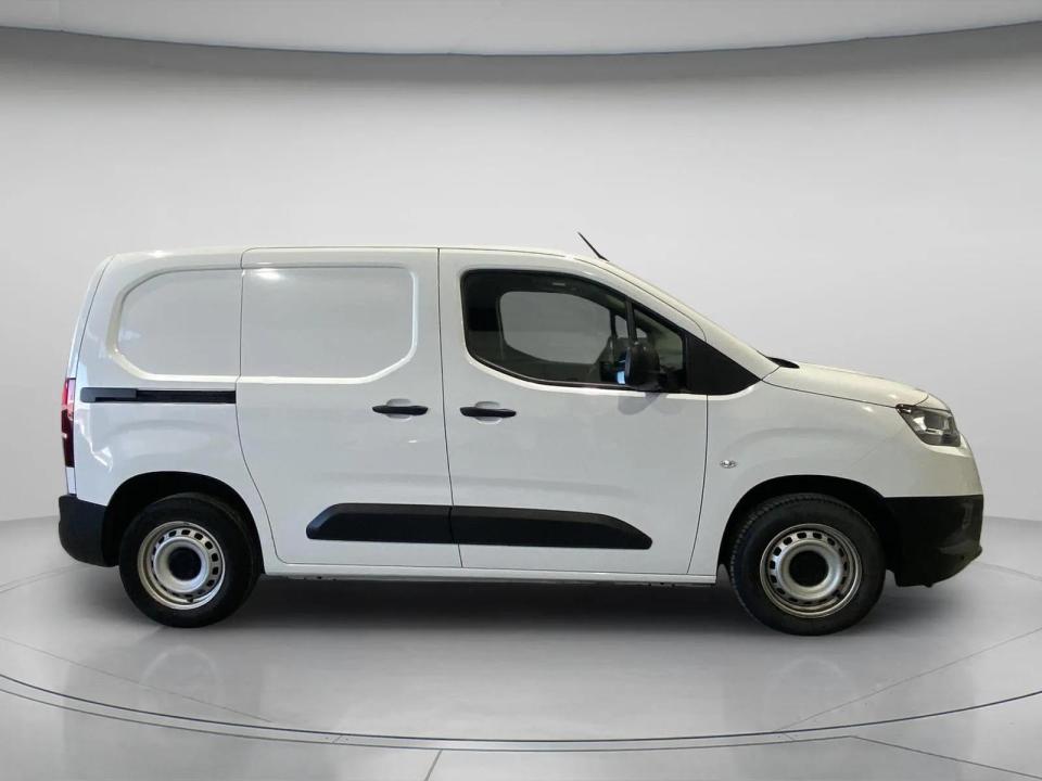 toyota-proace-2024-diesel-1499cc