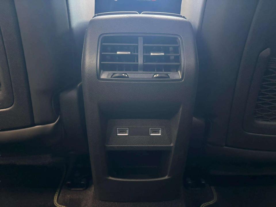 peugeot-408-2025-eletrico-0cc