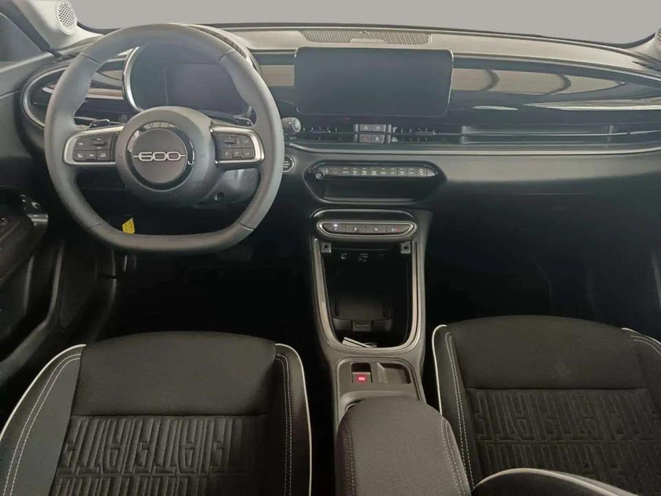 fiat-600-2025-hibrido-1199cc