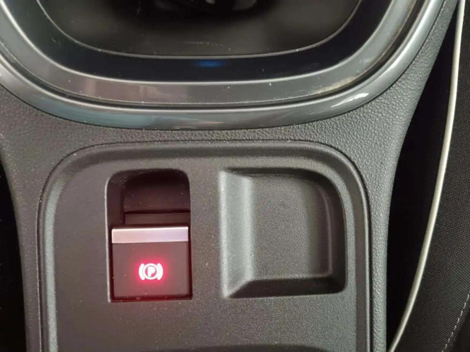 fiat-600-2025-hibrido-1199cc