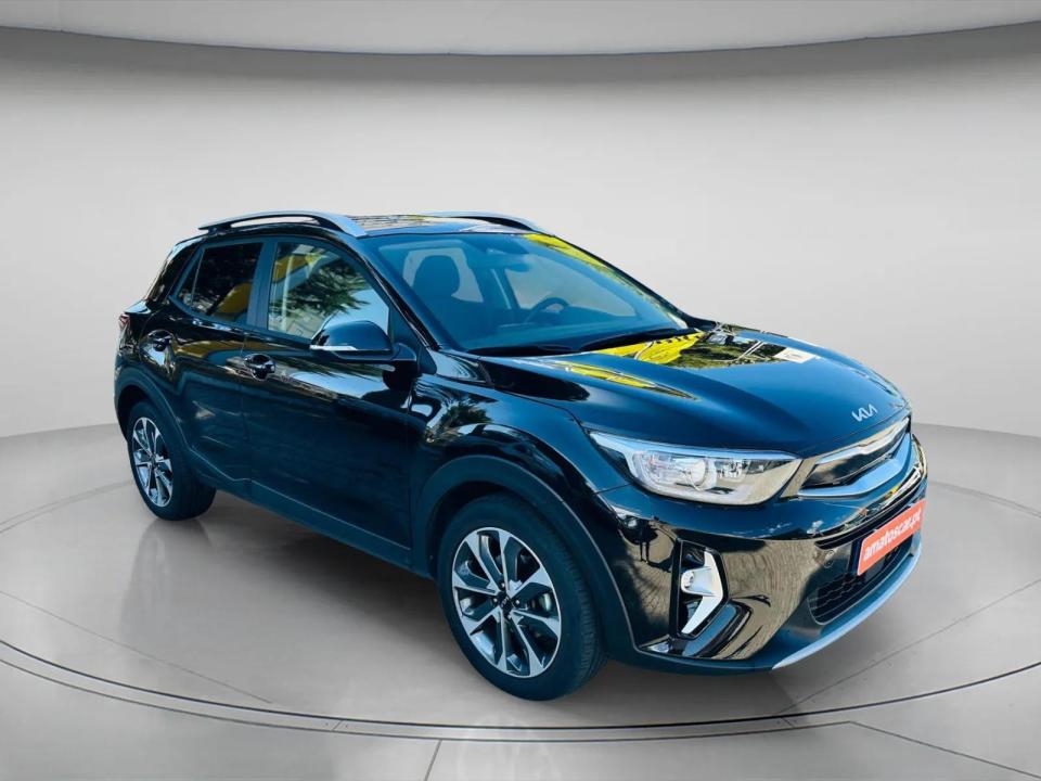 kia-stonic-2024-gasolina-998cc