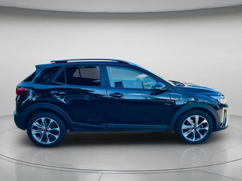 kia-stonic-2024-gasolina-998cc