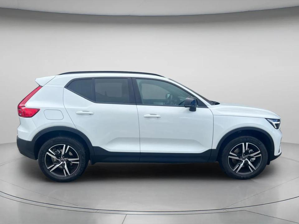volvo-xc40-2026-gasolina-1969cc