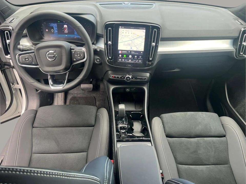 volvo-xc40-2026-gasolina-1969cc