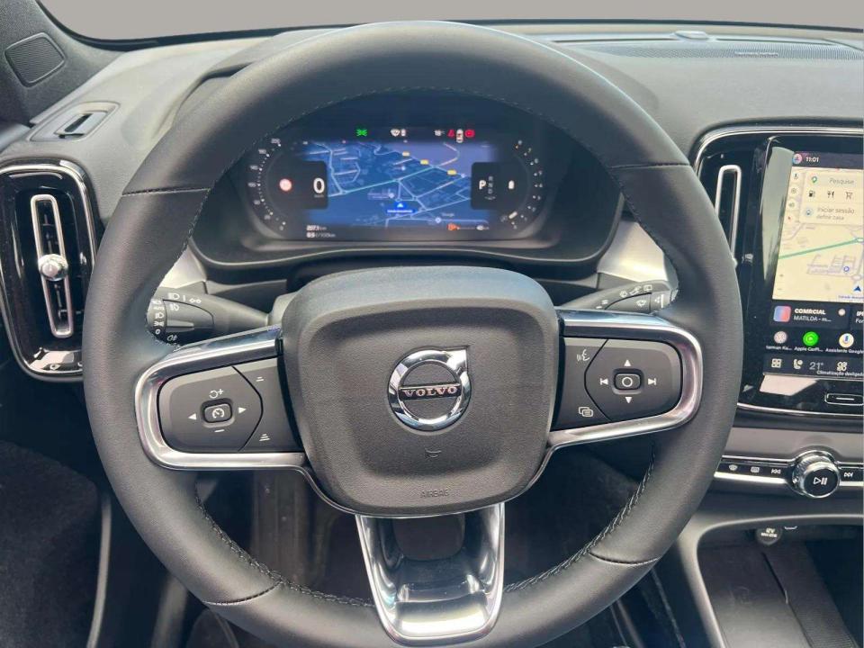 volvo-xc40-2026-gasolina-1969cc