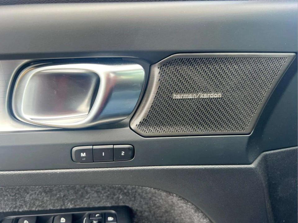 volvo-xc40-2026-gasolina-1969cc