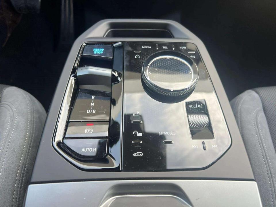 bmw-ix-2025-eletrico-0cc