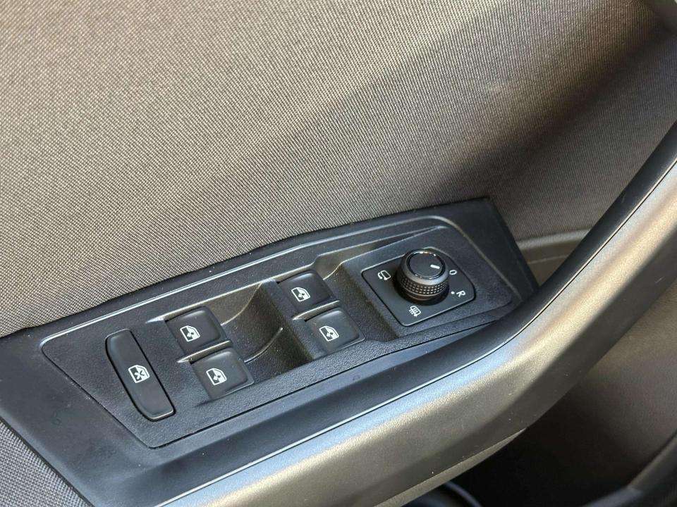 volkswagen-t-roc-2025-gasolina-999cc