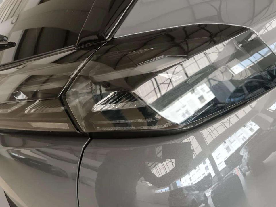 peugeot-2008-2025-hibrido-1199cc