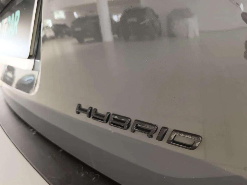 peugeot-2008-2025-hibrido-1199cc