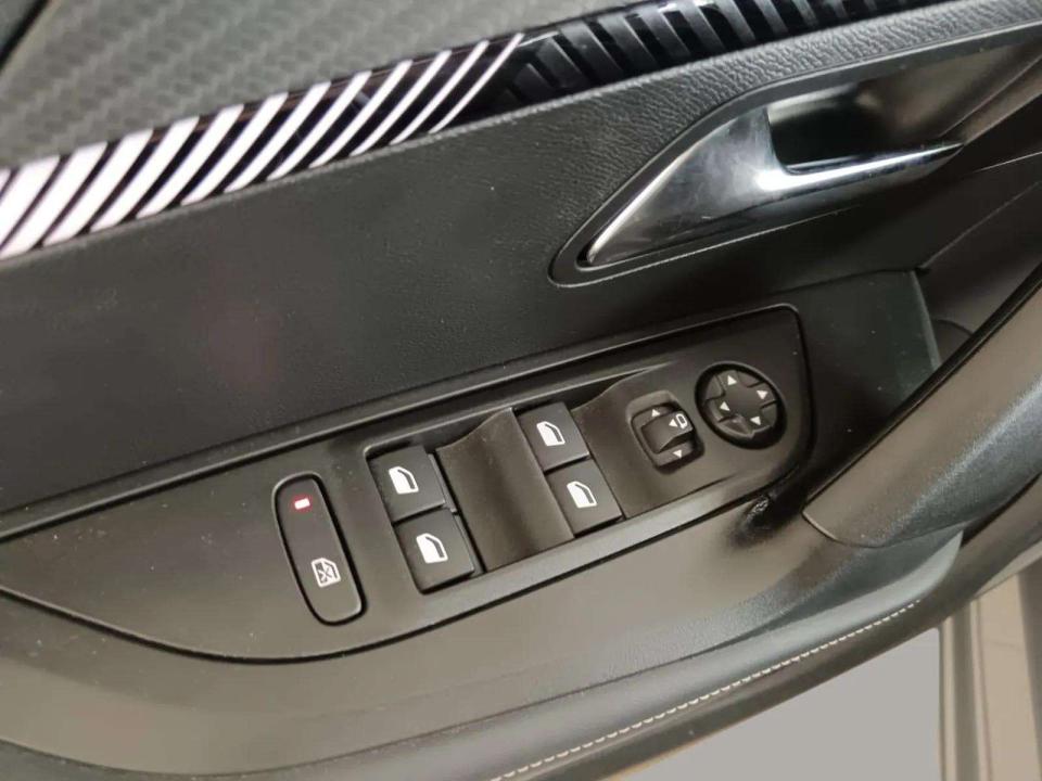 peugeot-2008-2025-hibrido-1199cc